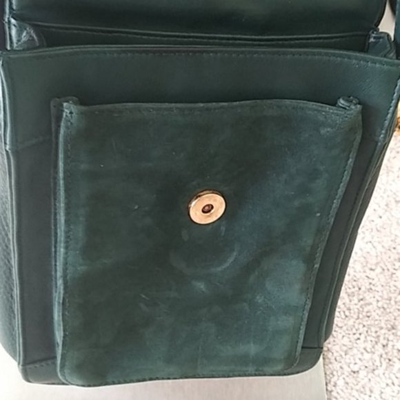 Jacqueline's Crossbody - Picture 6 of 6